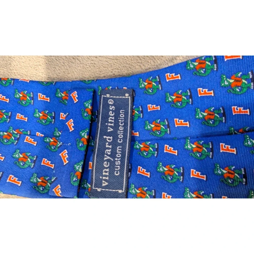 Vineyard Vines score major